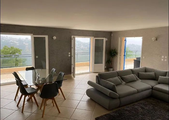 Spacieuse Nicoise Au Calme Avec Piscine فيلة نيس