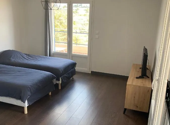 Spacieuse Nicoise Au Calme Avec Piscine نيس