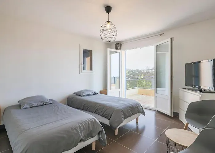 Spacieuse Nicoise Au Calme Avec Piscine نيس