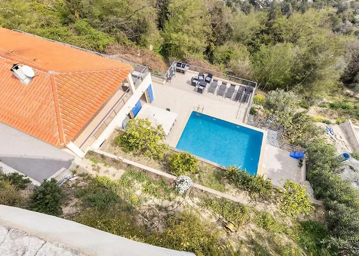 فيلة Spacieuse Nicoise Au Calme Avec Piscine نيس